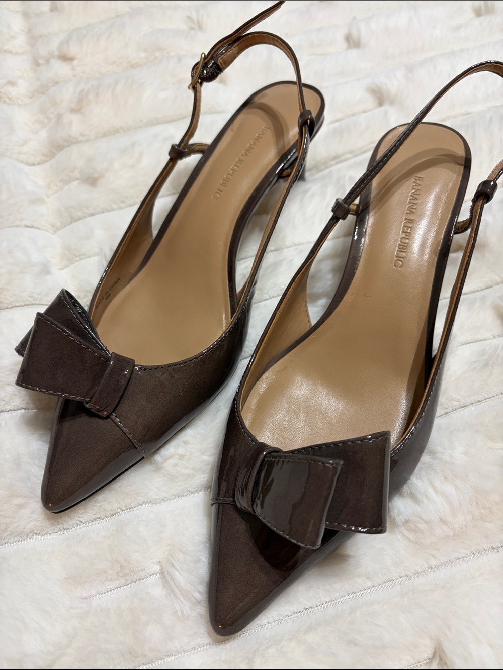 Banana Republic Brown/Taupe Pointed-Toe Bow Slingback Heels